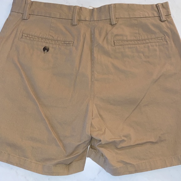 Old Navy 6” Inseam Shorts - Picture 2 of 3